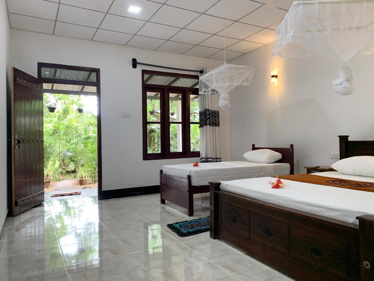 Manju Homestay Сигирия Экстерьер фото