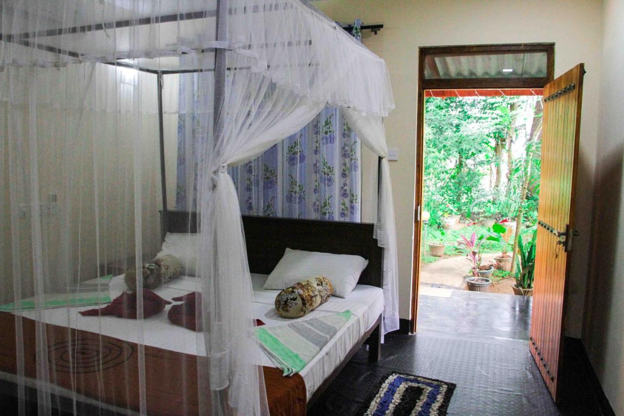 Manju Homestay Сигирия Экстерьер фото
