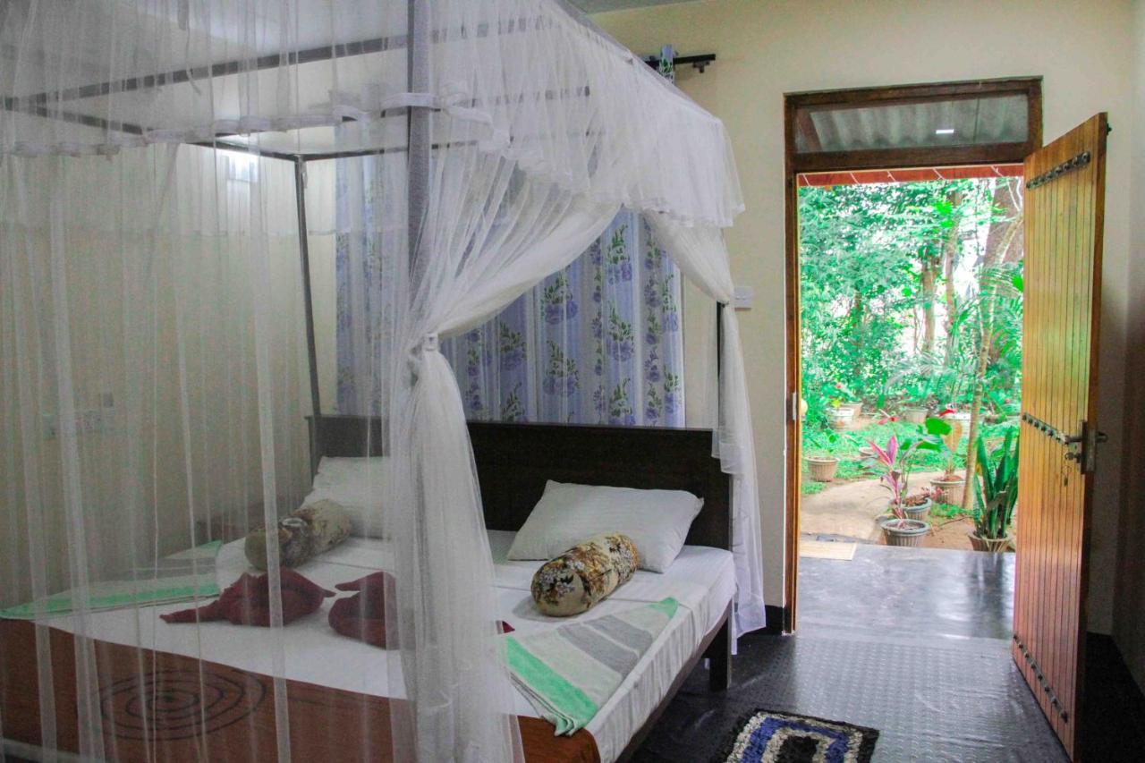 Manju Homestay Сигирия Экстерьер фото
