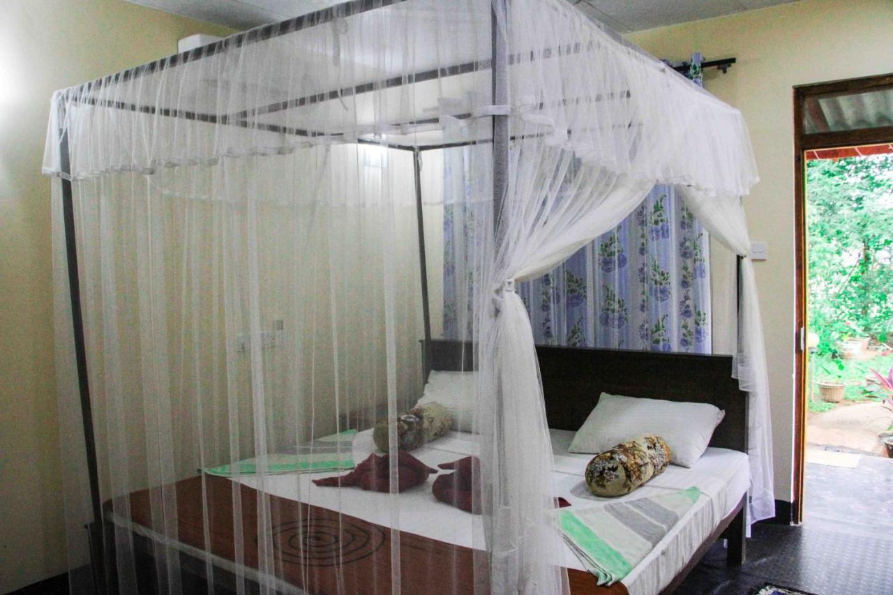 Manju Homestay Сигирия Экстерьер фото