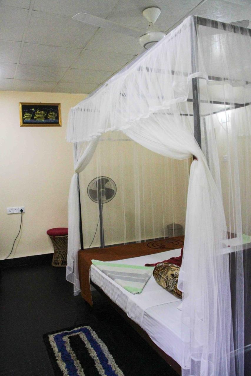 Manju Homestay Сигирия Экстерьер фото